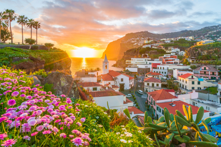 essencias-da-ilha-da-madeira-4-dias-partidas-de-faro_0.jpg